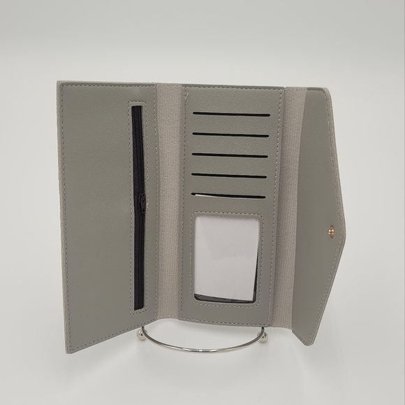 Womens foldover Leather Wallet - Picture 2 of 3